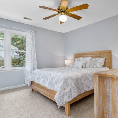 Savanna Solid Oak Platform Bed 3
