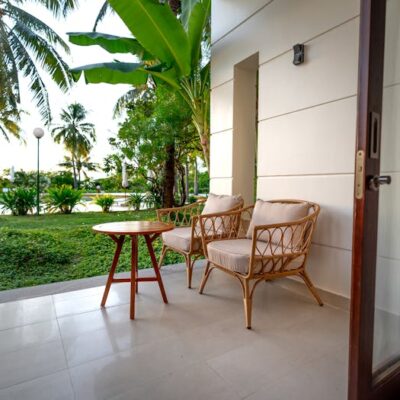 Cape Lounge Chairs 6