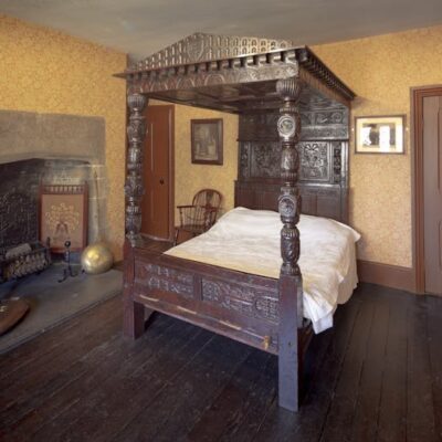 Acacia Solid Oak Platform Bed 6
