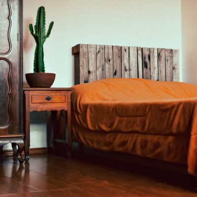 Cape Solid Oak Platform Bed 4